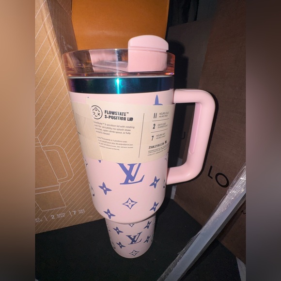 Stanley Flowstate Tumbler in Light Pink - Picture 3 of 7